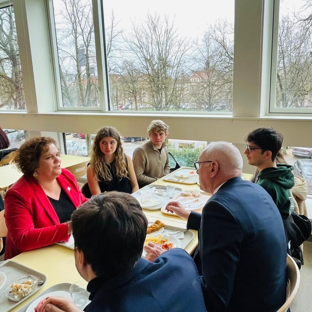 640013662_1681840246555738_569724912317246082_n